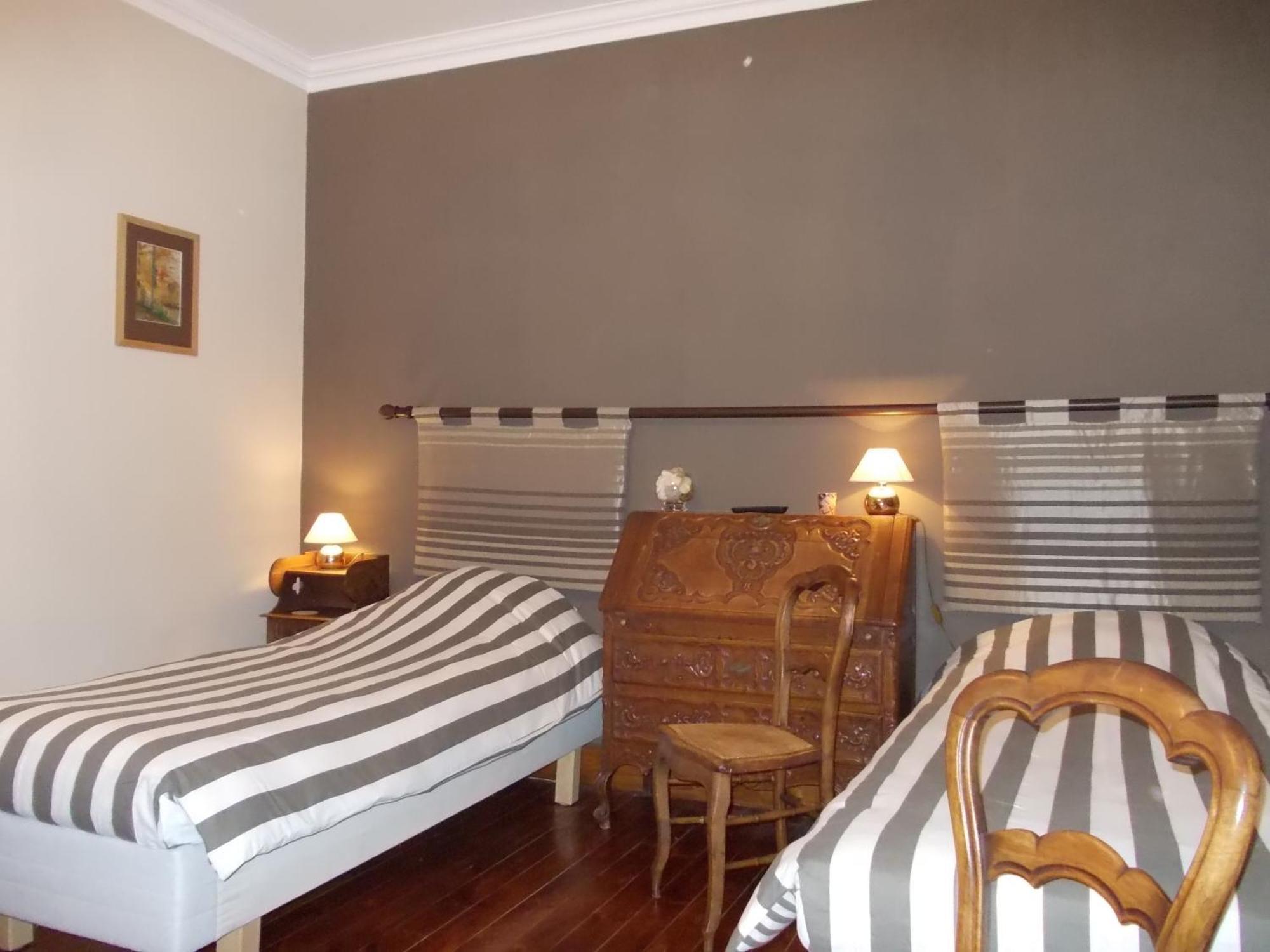B&B Chambre Chocolat Woluwe-Saint-Lambert Bagian luar foto