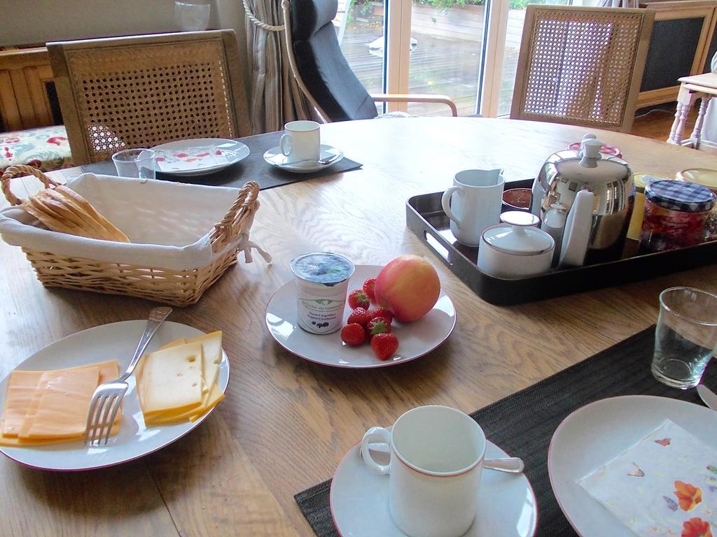 B&B Chambre Chocolat Woluwe-Saint-Lambert Bagian luar foto