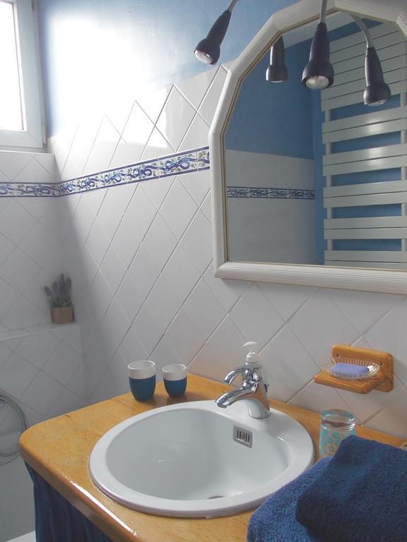 B&B Chambre Chocolat Woluwe-Saint-Lambert Bagian luar foto
